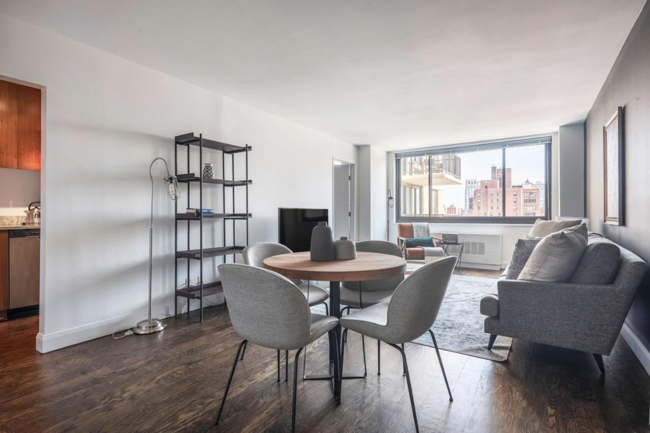 Ues 2br W Gym Doorman Balcony Stunning Roof Nyc-502 Apartment